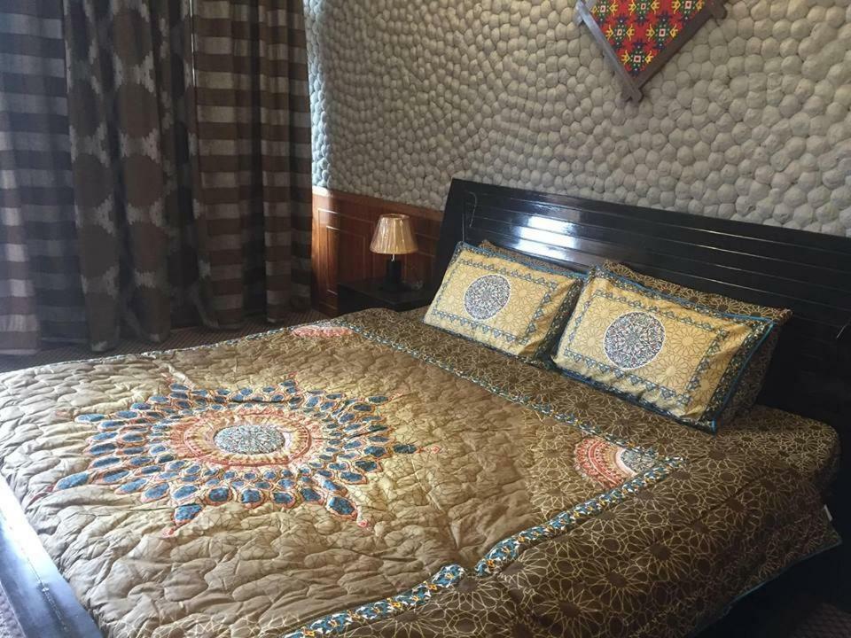 Embassy Villa Suites Karimabad  Eksteriør billede