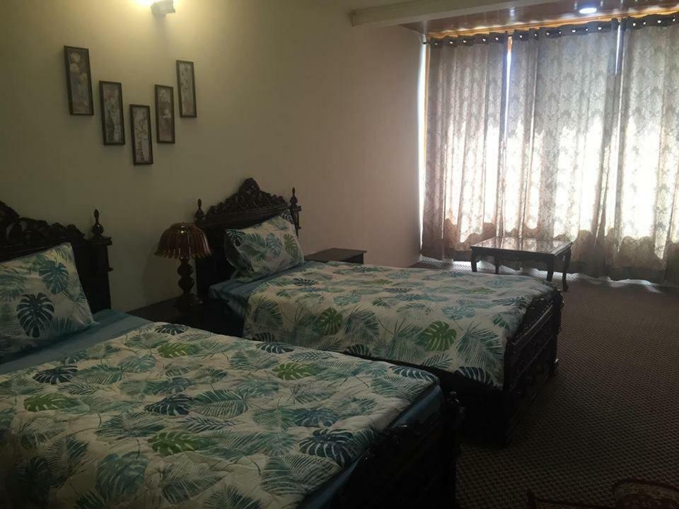 Embassy Villa Suites Karimabad  Eksteriør billede