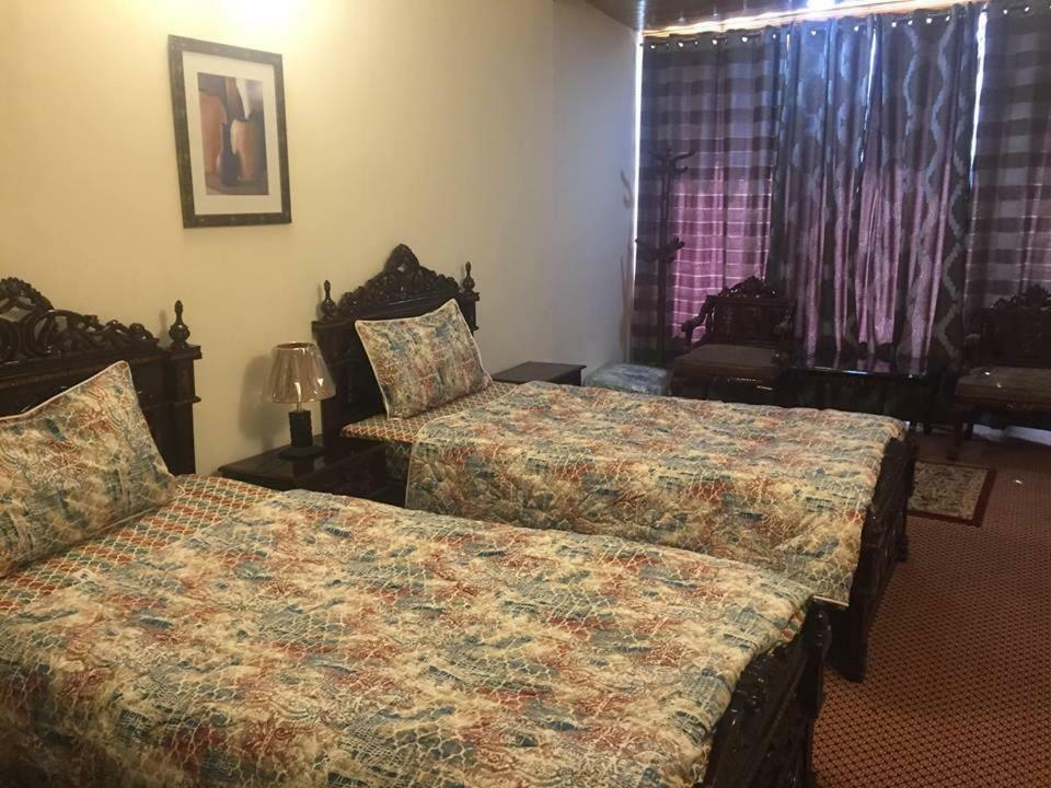 Embassy Villa Suites Karimabad  Eksteriør billede