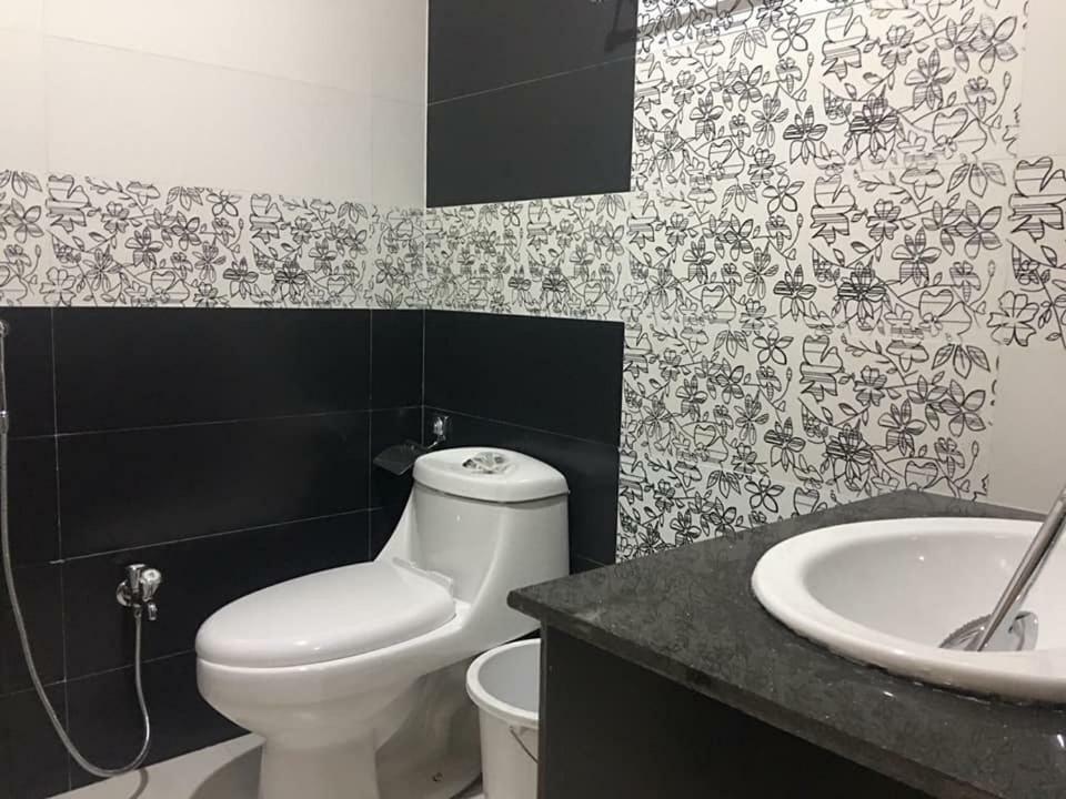 Embassy Villa Suites Karimabad  Eksteriør billede