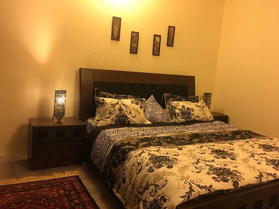 Embassy Villa Suites Karimabad  Eksteriør billede